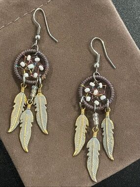 Boho Dreamcatcher Feather Dangle Earrings in Purple and Gold B8